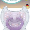 NUK First Choice Classic Day & Night – Ορθοδοντικές Πιπίλες Σιλικόνης με Θήκη Μεταφοράς & Αποστείρωσης για Βρέφη 6-18 Μηνών (2 τεμάχια)