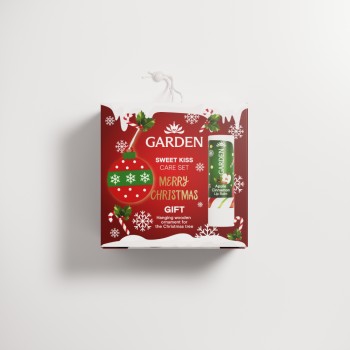 Garden Sweet Kiss Care Set  Γιορτινό Σετ Περιποίησης Χειλιών με Apple & Cinnamon Lip Balm (Βούτυρο Καριτέ & Βιταμίνη Ε) & Χριστουγεννιάτικο Στολίδι