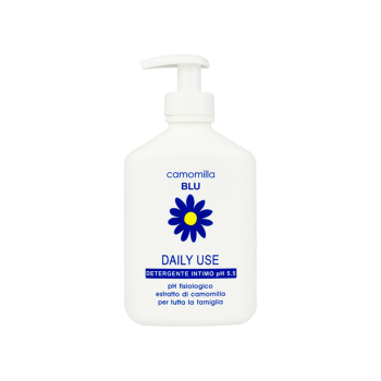 Camomilla Blu Daily Use Υγρό Καθαρισμού ευαίσθητης περιοχής pH 5.5 300ml