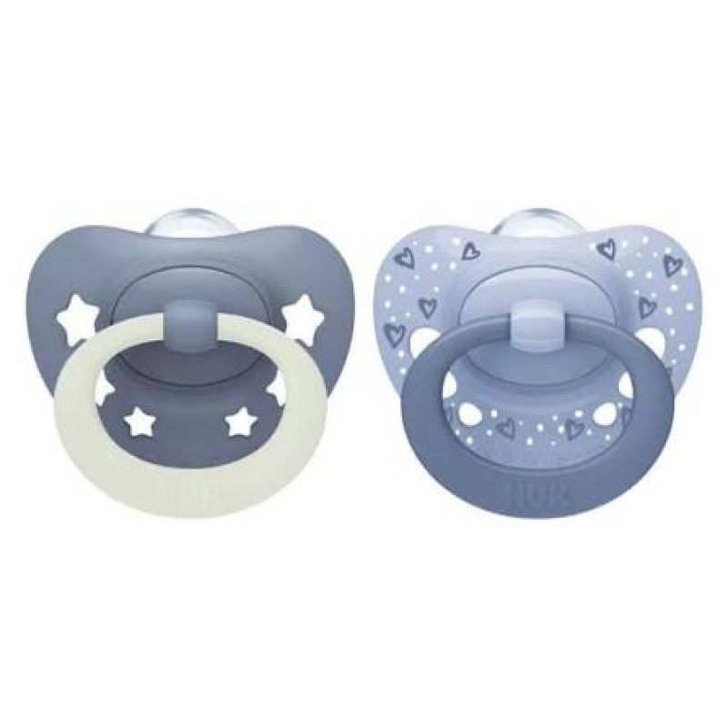NUK First Choice Classic Day & Night – Ορθοδοντικές Πιπίλες Σιλικόνης με Θήκη Μεταφοράς & Αποστείρωσης για Βρέφη 0-6 Μηνών (2 τεμάχια)