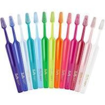 Tepe Select Compact Medium Toothbrush τυχαία επιλογ΄ή χρώματος